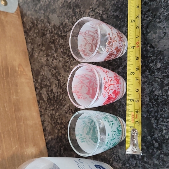 Vintage French Decanter Bottle with Stopper - Picture 13 of 14